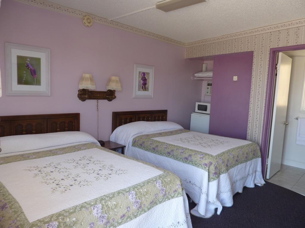 Sugarloaf Mountain Motel Virginia City Rom bilde